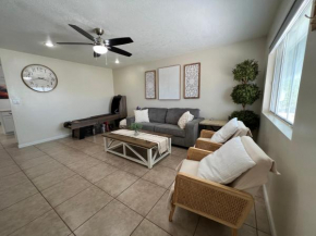 Relaxing Retreat Home to El Caminito: 3br/2bath
